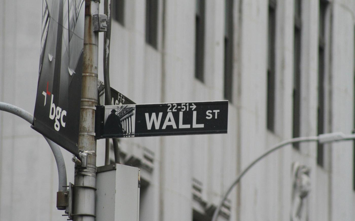 grayscale photo of street sign by Paul-Alain Hunt courtesy of Unsplash.